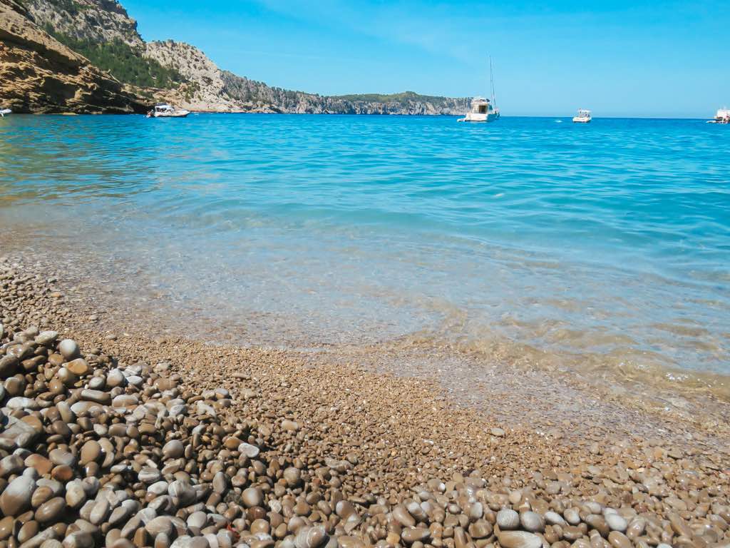 es-coll-baix-playa-de-piedra-mallorca