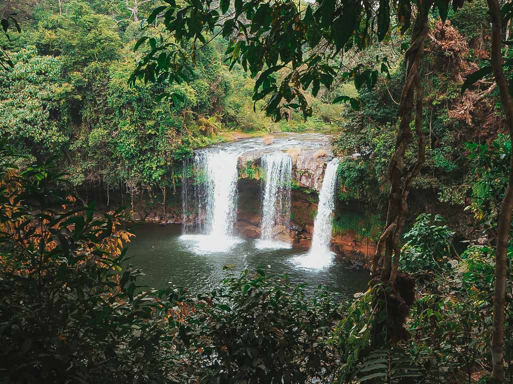 que-hacer-en-pakse-bolaven-plateau-laos-cascada-tad-champee