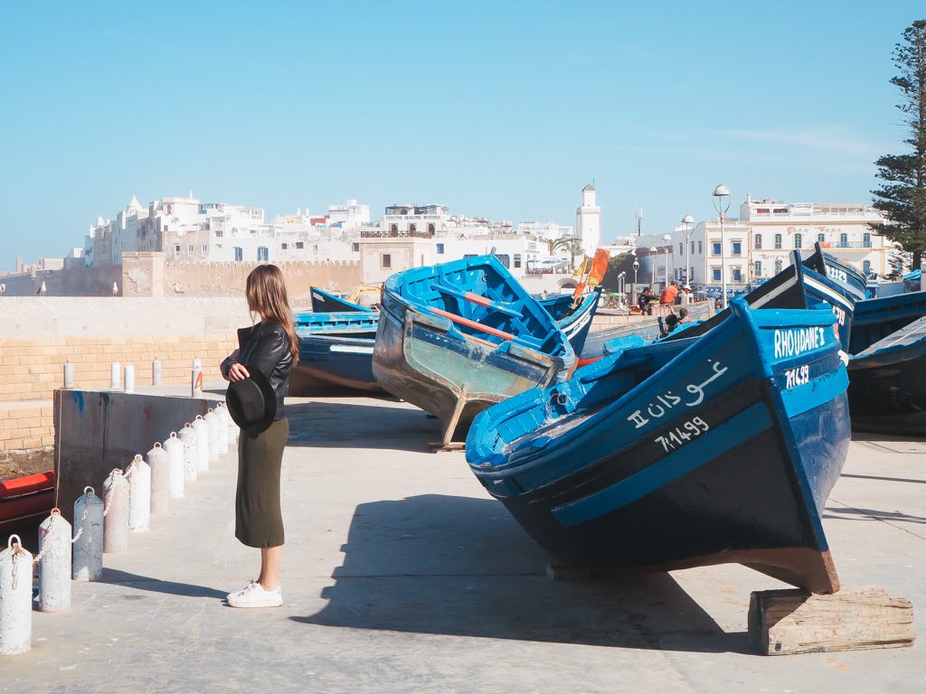 que-ver-en-essaouira-barca-azul-puerto-marruecos