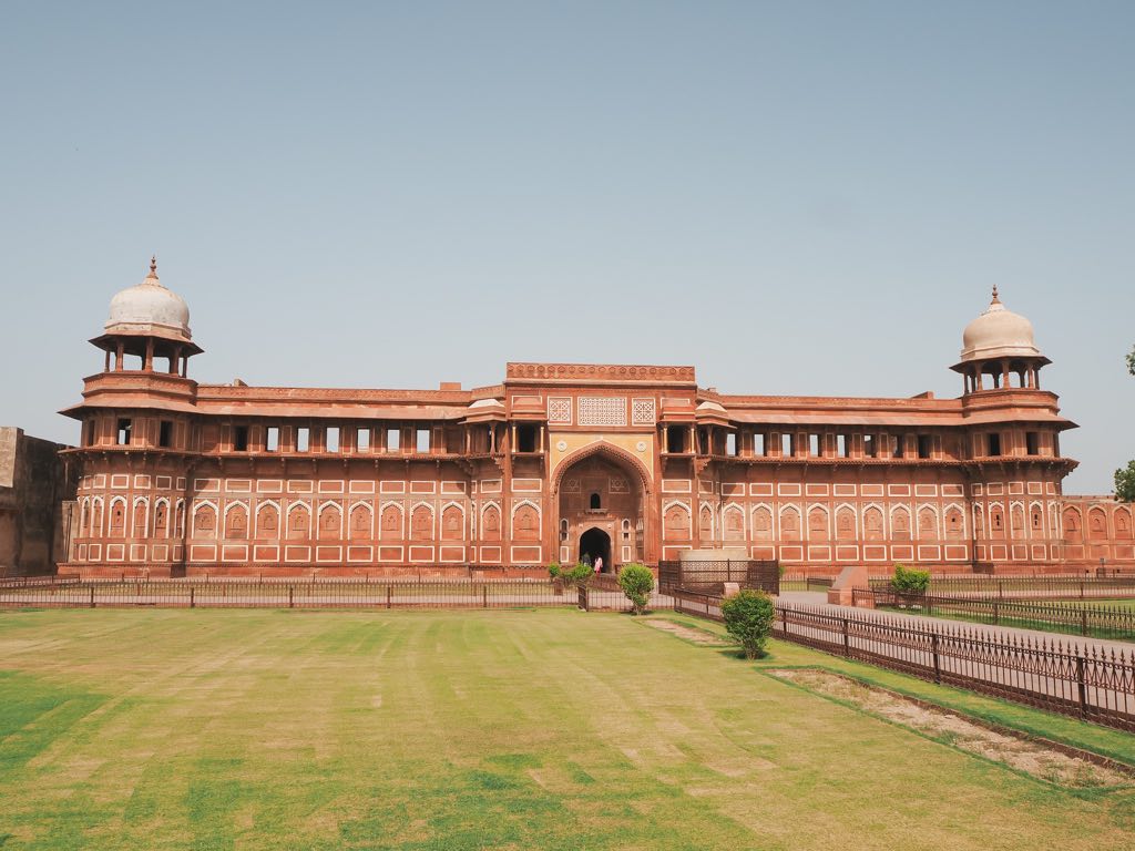 india-por-libre-donde-dormir-en-agra-justwotravel