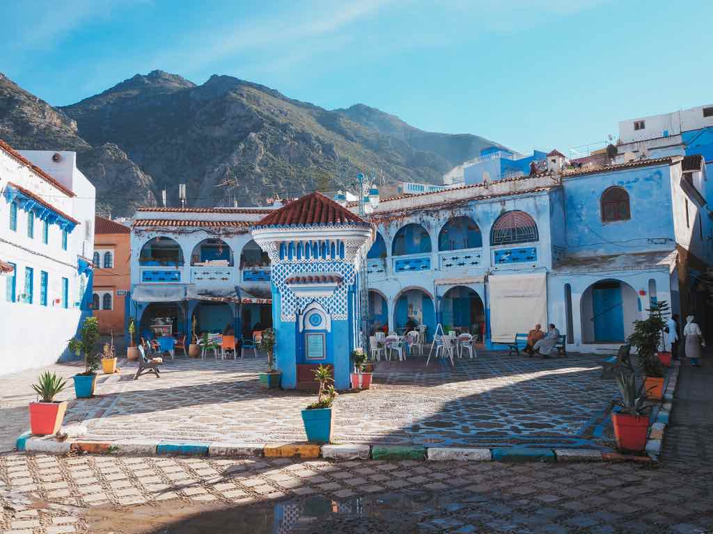 viaje-marruecos-donde-dormir-en-chefchaouen-justwotravel