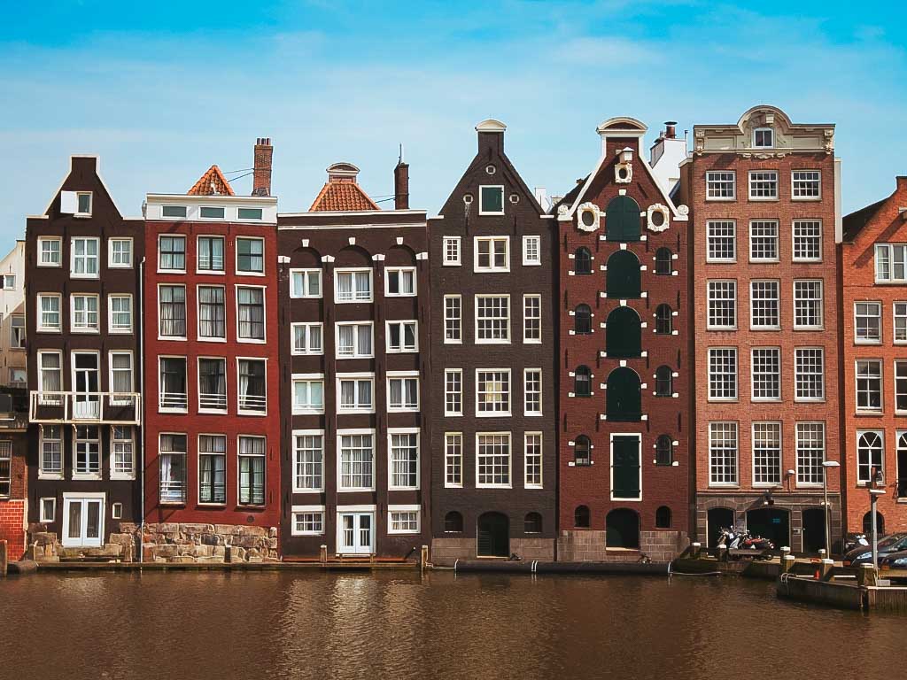 viaje-paises-bajos-donde-dormir-en-amsterdam-justwotravel